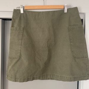 A New Day Army Green Zip Up Cargo Skirt Sz 10